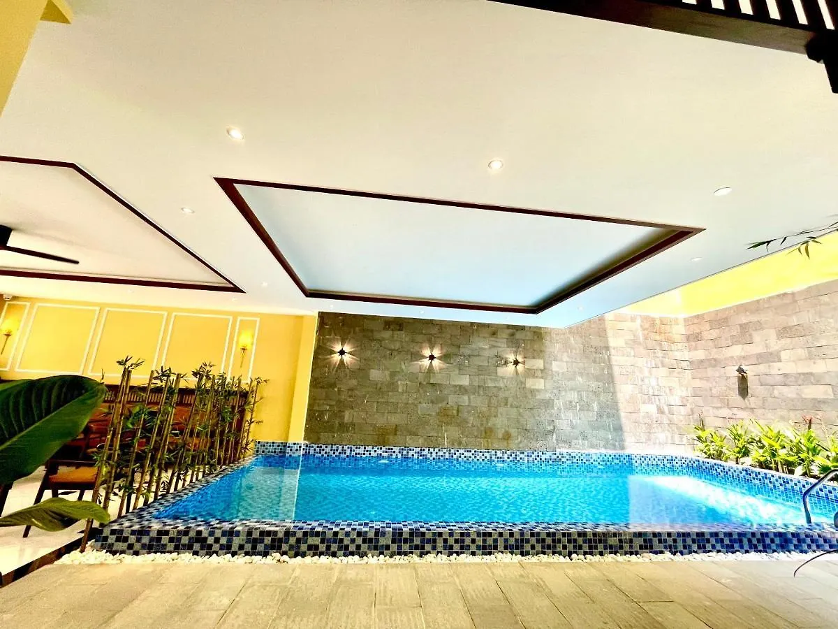 Chillax Old Town Villa Χόι Αν